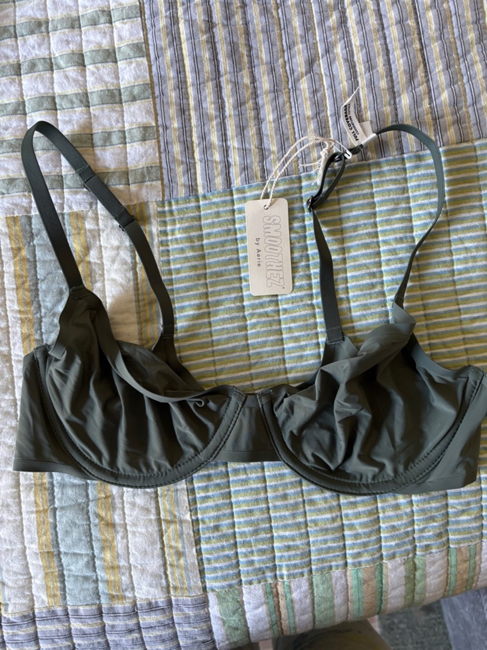 SKIMS Olive Underwire Bra with Adjustable Straps